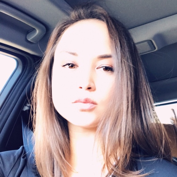 Meet your Posher, Jeanne - Picture 1 of 1